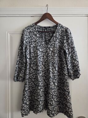 Madewell Green and White Floral V-Neck Dress